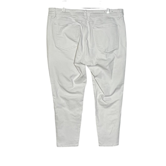 Ann Taylor Skinny Ankle Curvy Fit White Jeans Size 18 - Picture 2 of 9